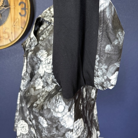 Lane Bryant Black and White Floral Faux Leather Jacket, Size 26/28 - Picture 5 of 11
